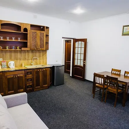 吉马斯诺滑雪温泉公寓酒店 度假村 3*